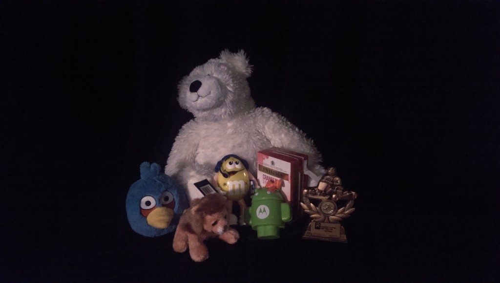 lumia-925-htc-one-camera-test-low-light-main